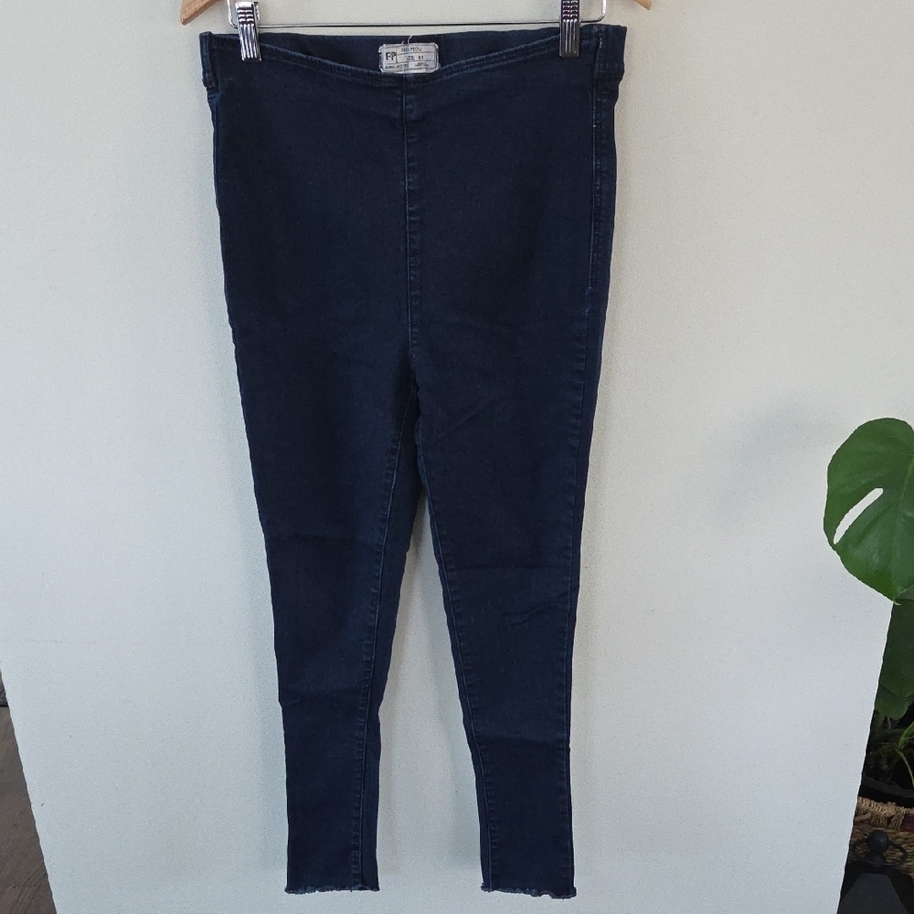 NWOT Free People Dark Blue Jeggings